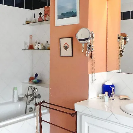 Holiday home Lintimiste Paradou