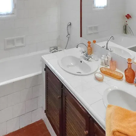 Lintimiste Holiday home Paradou