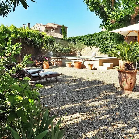Holiday home Lintimiste *