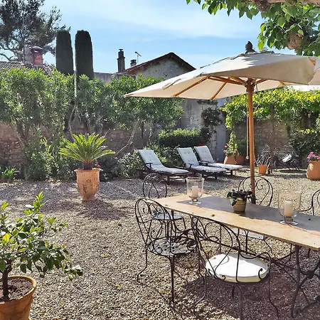 Holiday home Lintimiste *
